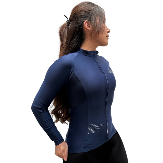 Jersey de ciclismo Pro Lite licrado azul oscuro para dama vista frontal completa de A Guapa Bike.