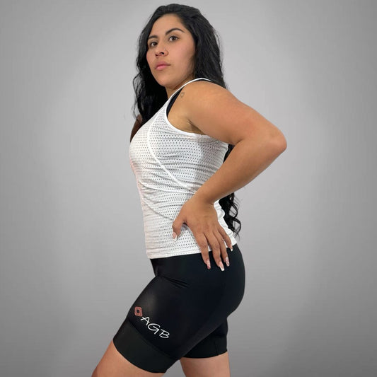 Licra corta de ciclismo Gravel negra para mujer .tela diferenciada de A Guapa Bike.